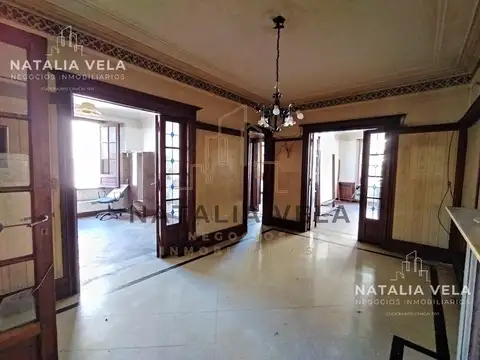 Departamento muy luminoso 4 ambientes - En refacción - Edificio histórico - Zona Facultades