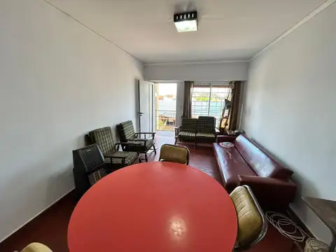 DEPARTAMENTO DE 3 AMBIENTES - A 2 CUADRAS DEL MAR