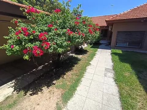 VENTA CASA 5 AMBIENTES APTA CREDITO B NACION LOMAS
