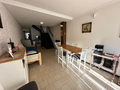 VENTA DUPLEX 3 AMBIENTES CON PARQUE
