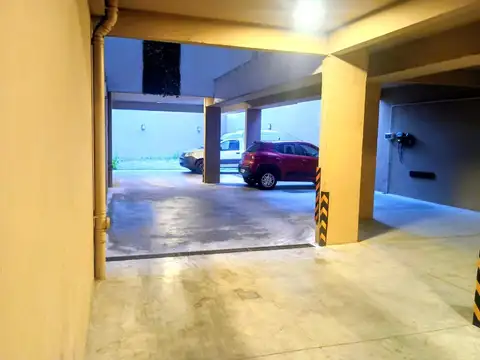 Venta cochera fija en Parque Chas
