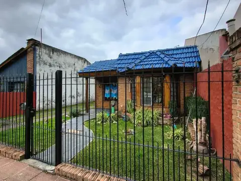 Casa en venta - Castelar Sur - Casacuberta al 3200