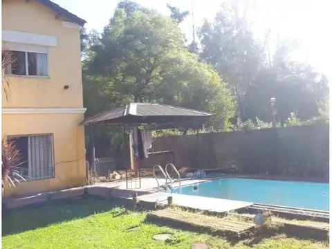 Casa 4 Amb Con piscinas, Quincho y Parrilla -ING MASCHWITZ