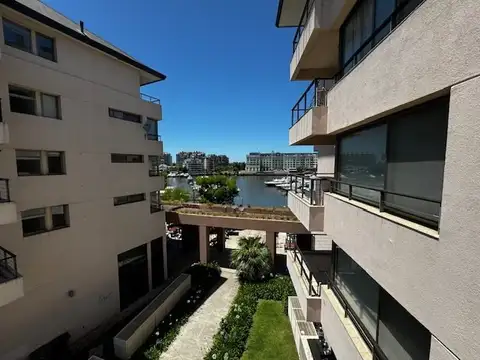Studios de la Bahia II 200