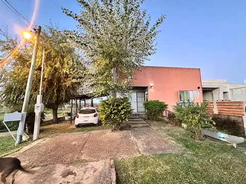 Casa c/ 2 viviendas en Barrio Blanc-Artalaz
