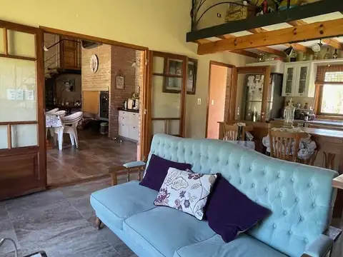Casa 5 ambientes con 3 baños