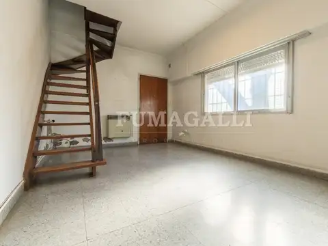 Depto Tipo Casa en Venta de 5 ambientes