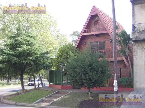 Cap. López N° al 5000