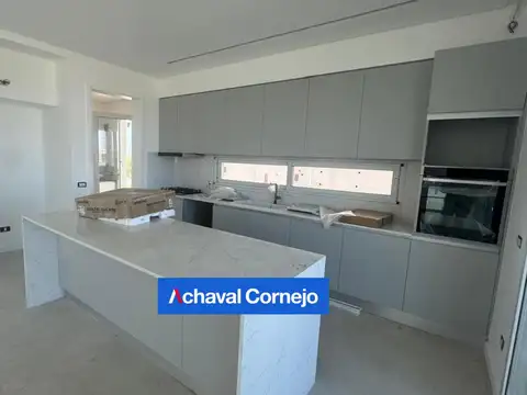 Casa 6 ambientes con 3 baños