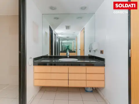 Oficina en Venta con 4 cocheras