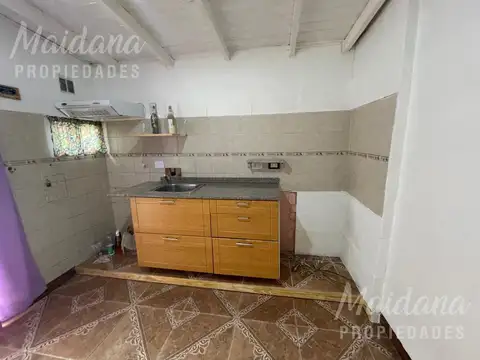 Casa 3 ambientes con 1 baño