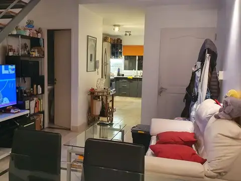 Ascasubi 5693 , Piso 1