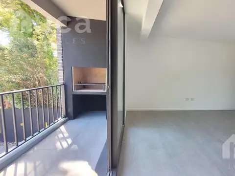 Boulevard Saenz Peña al 1400