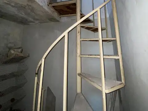 Venta | Casa y Salon | 4 Dormitorios | A refaccionar | Rosario | Bo. Esp. y Hosp.