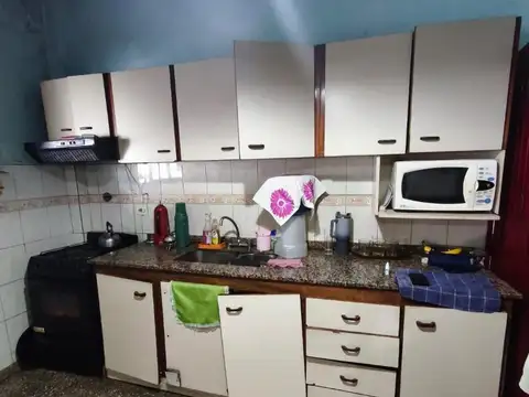 Se VENDE CASA en lote propio 4 ambientes Parque Suhr Horeis