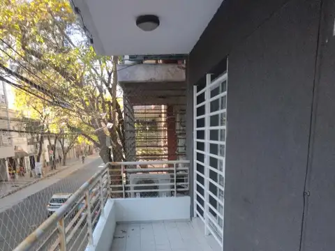 2 Amb de 45 m  Frente Amplio Balcón