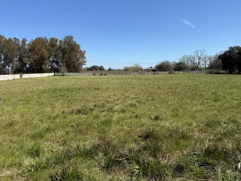 Linderos Al Barrio De Chacras Miralejos, Zona De Q