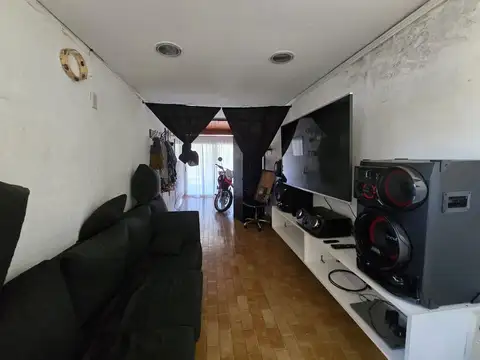 Venta Casa 4 Amb, Lugano, Barrio LAS CASITAS