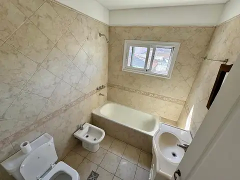 Depto Tipo Casa en Venta con 1 cocheras