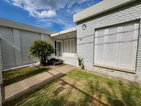 Propiedad en barrio Villa del Parque con 2 dormitorios - Apta crédito