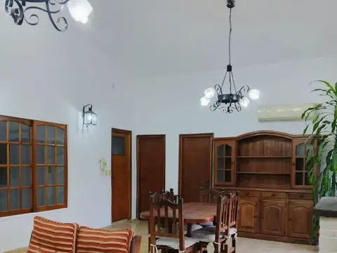 Depto Tipo Casa en Alquiler en Morón, $ 1.000.000