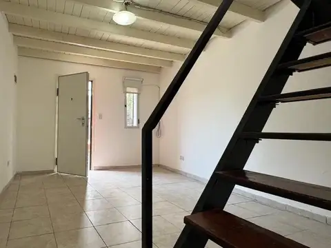 PH AL FRENTE 2 AMB. TIPO DUPLEX MULTIFUNCIONAL 