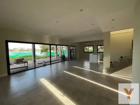 Casa 5 ambientes con 2 baños