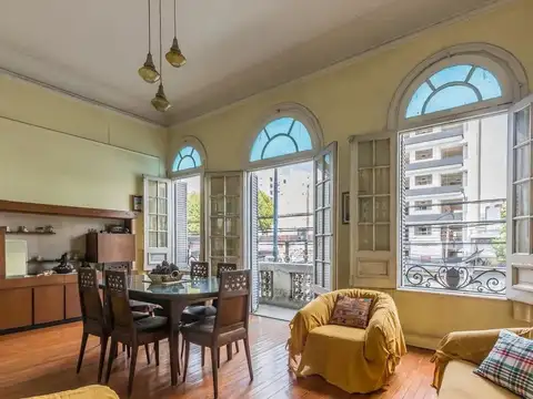 Depto Tipo Casa en Venta de 4 dormitorios