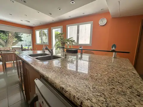 Casa en Venta al Este