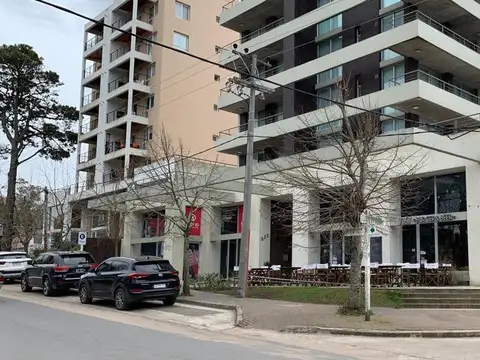 ¡LOCAL COMERCIAL EN VENTA - PINAMAR!