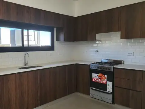 CASA EN ALQUILER BARRIO EL ALJIBE MANZANARES