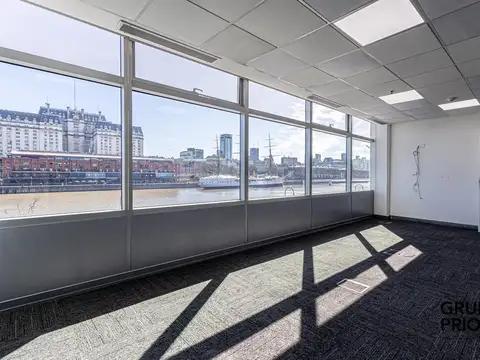 Oficina premium con cochera en alquiler en la mejor zona de puerto madero