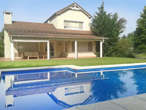 Casa en Venta de 4 dormitorios