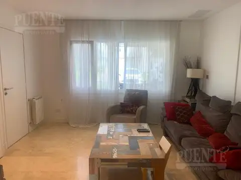 Casa - Saint Thomas Este - Venta con Renta hasta el 2025