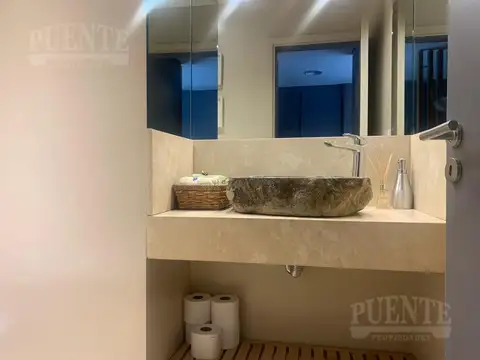 Casa 7 ambientes con 6 baños