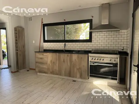 Casa en Alquiler de 3 dormitorios