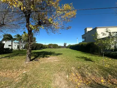 Terreno en Venta 20  mts Frente