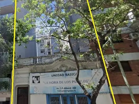 Av. Juan Bautista Alberdi al 200