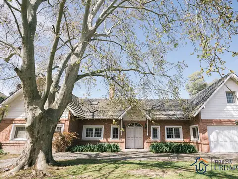 Casa en Martindale C.C con vista a cancha de golf - Teresa Urdapilleta Propiedades