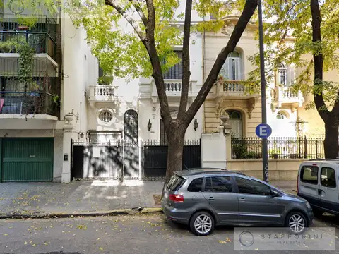 Casa para oficina comercial, consultorios, clinias y estudios profesionales - Belgrano Colegiales