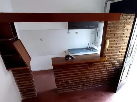 Depto Tipo Casa 2 ambientes con 1 baño