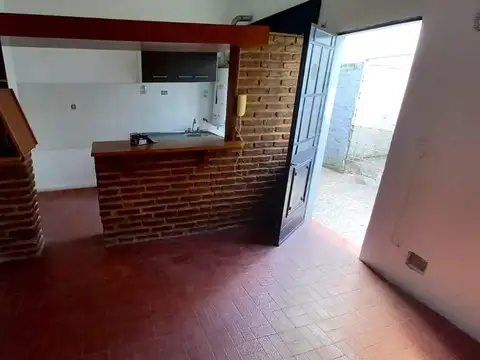Depto Tipo Casa en Venta al Este
