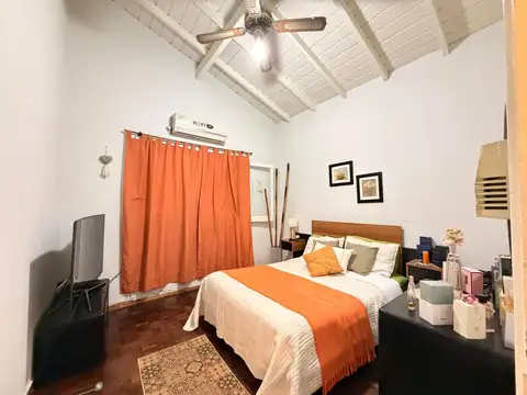 Casa en Venta con 4 cocheras