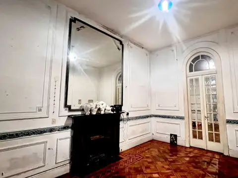 Venta Ph 6 amb. con patio y terraza en Almagro