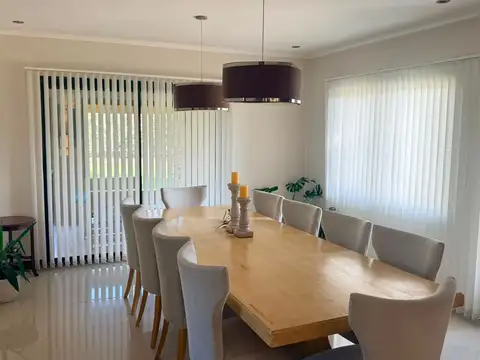VENTA CASA EN AIRES DEL LLANO SOBRE EL BV.