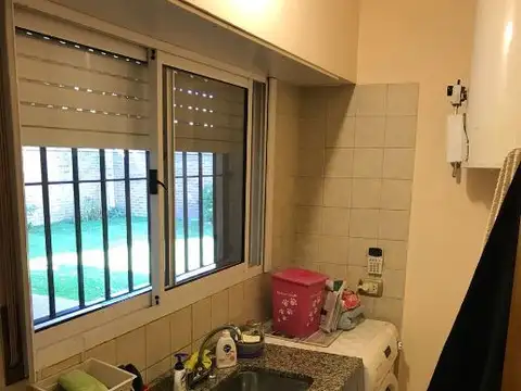 VENTA PRECIOSA CASA DE 4 AMBIENTES. QUILMES OESTE.