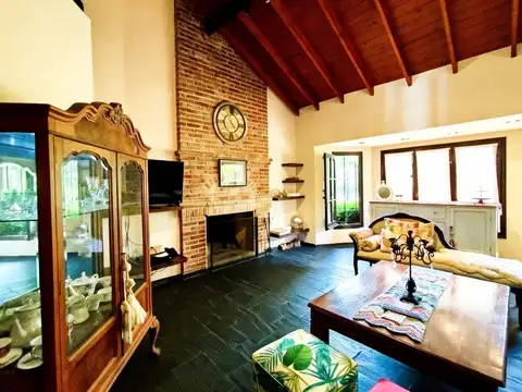Casa 4 ambientes con 3 baños