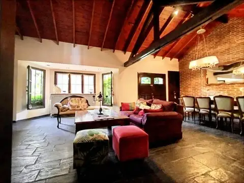 Casa en Venta en Castelar, USD 295.000