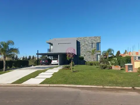 Casa  en Venta en San Sebastian, Escobar, G.B.A. Zona Norte