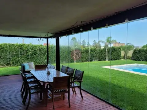 Casa 4 ambientes con 3 baños